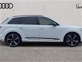 Audi Q7 Image 4