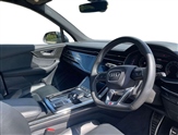 Audi Q7 Image 6