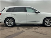 Audi Q7 Image 2