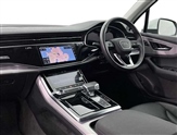 Audi Q7 Image 2