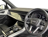 Audi Q7 Image 6
