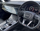 Audi Q7 Image 6