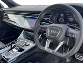 Audi Q7 Image 6
