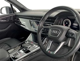 Audi Q7 Image 6
