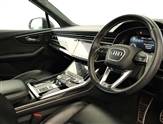 Audi Q7 Image 6
