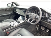 Audi Q7 Image 6