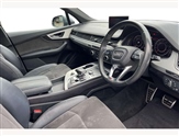 Audi Q7 Image 6
