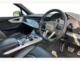 Audi Q7 Image 6