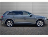 Audi Q7 Image 4