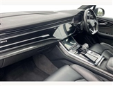 Audi Q7 Image 2