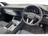 Audi Q7 Image 6