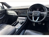 Audi Q7 Image 6