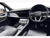 Audi Q7 Image 6