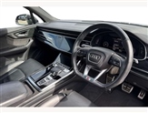 Audi Q7 Image 6