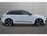Audi Q7 Image 4