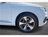 Audi Q7 Image 5