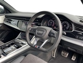 Audi Q8 Image 6