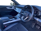 Audi Q8 Image 6
