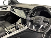 Audi Q8 Image 6