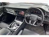 Audi Q8 Image 6