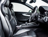Audi RS4 Image 6