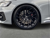 Audi RS4 Image 6