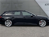 Audi RS4 Image 4