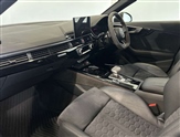 Audi RS4 Image 3