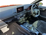Audi RS4 Image 2