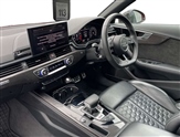 Audi RS4 Image 2