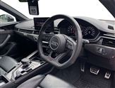 Audi RS4 Image 6