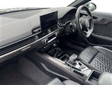 Audi RS4 Image 2