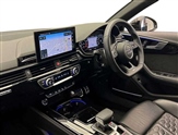 Audi RS4 Image 2