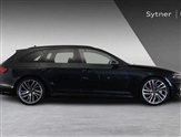 Audi RS4 Image 4