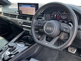 Audi RS4 Image 6