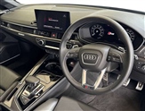 Audi RS4 Image 6