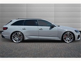 Audi RS4 Image 4