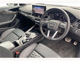 Audi RS4 Image 6