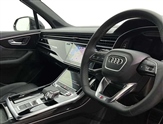 Audi SQ7 Image 6