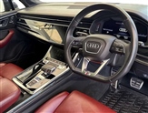 Audi SQ7 Image 6