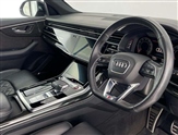 Audi SQ8 Image 6