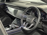 Audi SQ8 Image 6