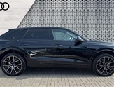 Audi SQ8 Image 4