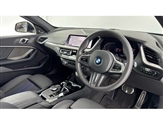 BMW 1 Series Image 6
