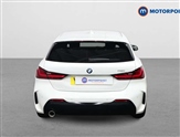 BMW 1 Series Image 6
