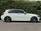BMW 1 Series Image 4
