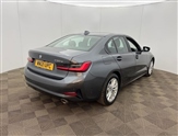 BMW 3 Series Image 2