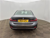 BMW 3 Series Image 4