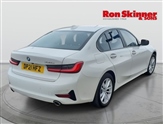 BMW 3 Series Image 4