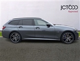BMW 3 Series Image 4